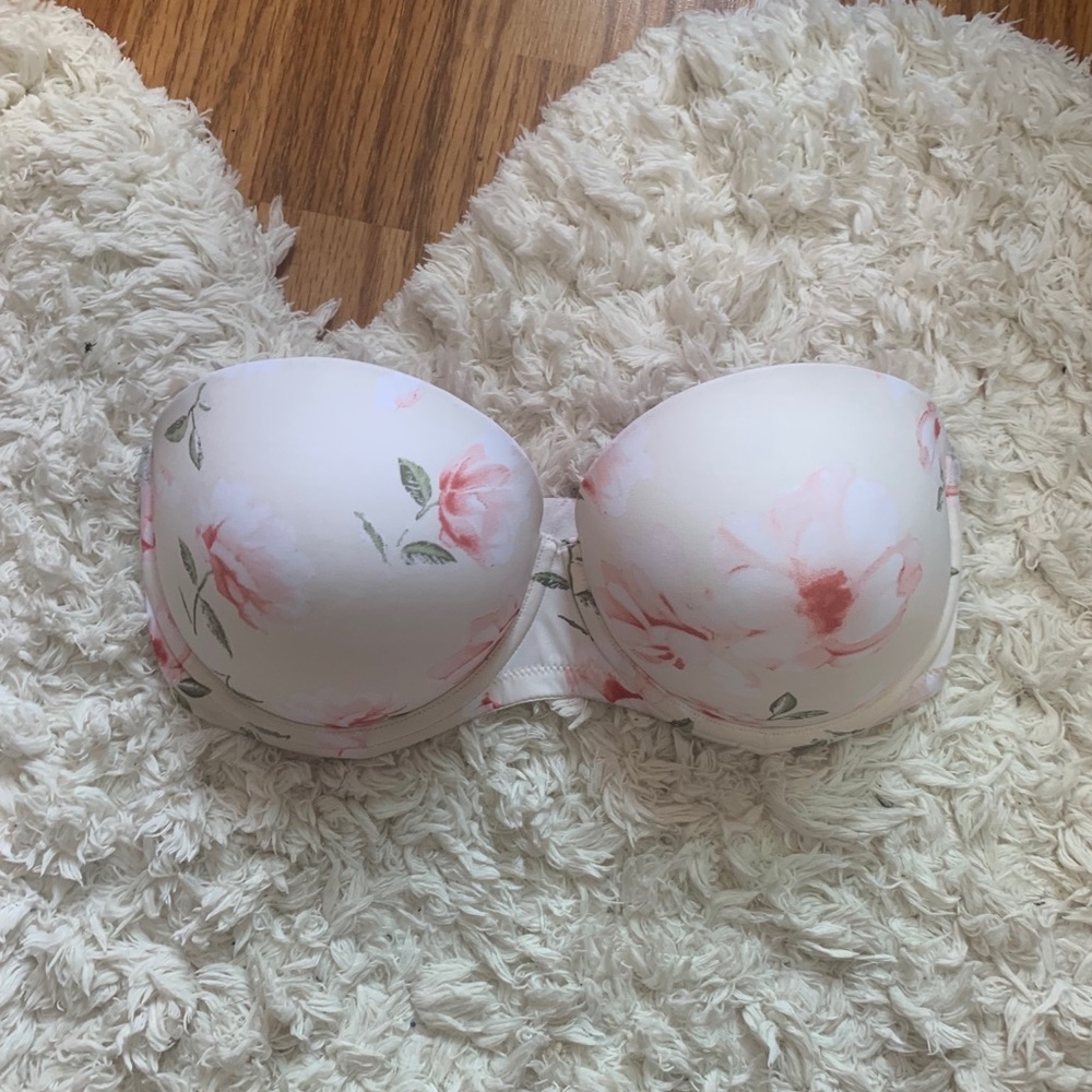Victoria’s Secret PINK strapless bra